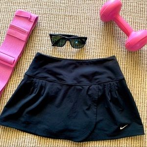 Nike Black Skort Tennis Skirt (Size XS)